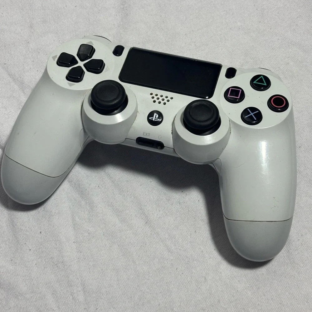 White VR Controller